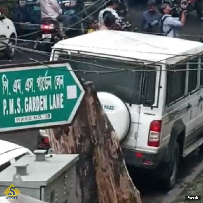 বৃদ্ধা মাকে মারধরে মৃত্যু, বেলেঘাটায় আটক ছেলে