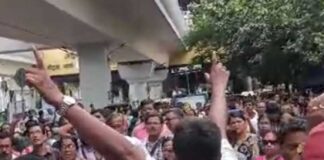 বেতন বৃদ্ধির দাবিতে বিকাশভবন অভিযান প্যারাটিচারদের