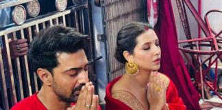 ধূমকেতু সাফল্যে বড়মা-র কাছে দেব-শুভশ্রী, উচ্ছ্বাস নৈহাটিতে