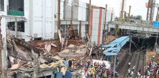 ভাঙল কটক রেলস্টশনের ছাদ, ব্যহত ট্রেন পরিষেবা