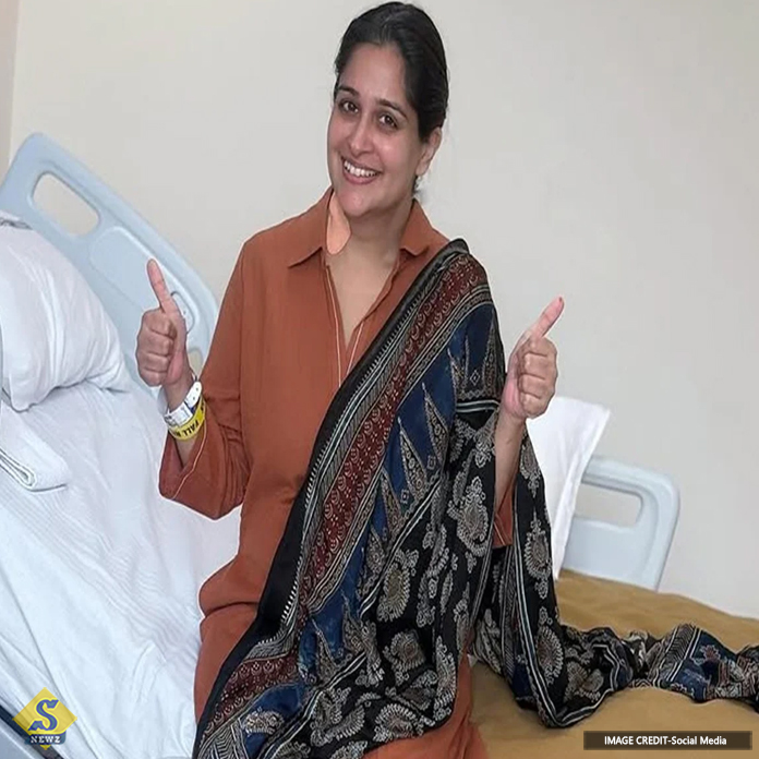 অস্ত্রোপচারের পর বিছানায় দীপিকা