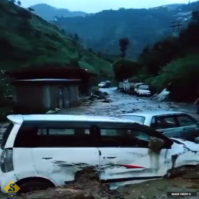 টানা বৃষ্টিতে বিপর্যস্ত হিমাচল, বন্ধ একাধিক রাস্তা
