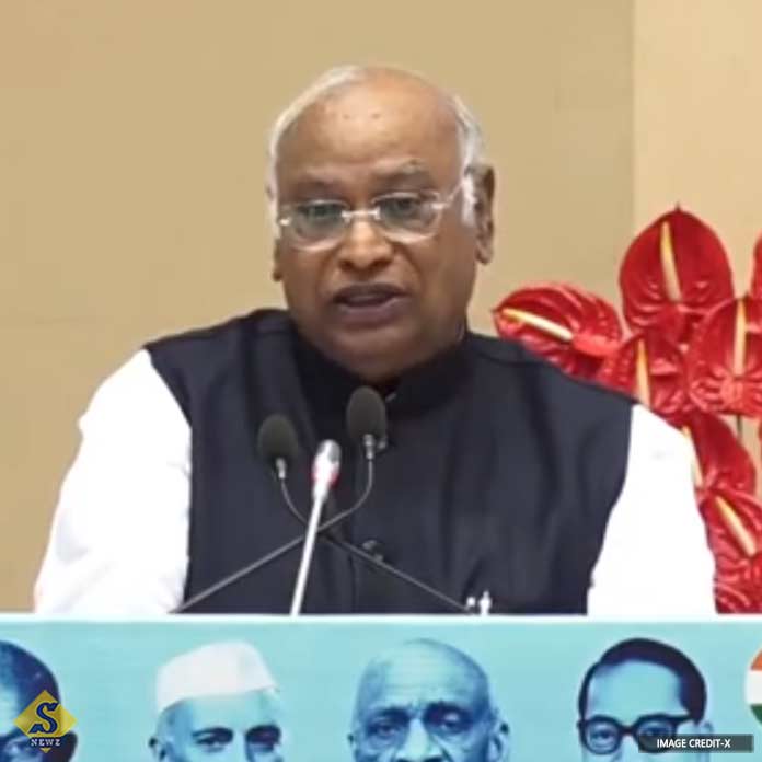 Jagdeep-Dhankhar-pressured-to-resign-for-protesting--Kharge