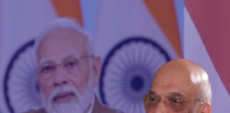 সংবিধান সংশোধনীতে প্রধানমন্ত্রীকে অন্তর্ভুক্তির প্রস্তাব দেন মোদী : অমিত