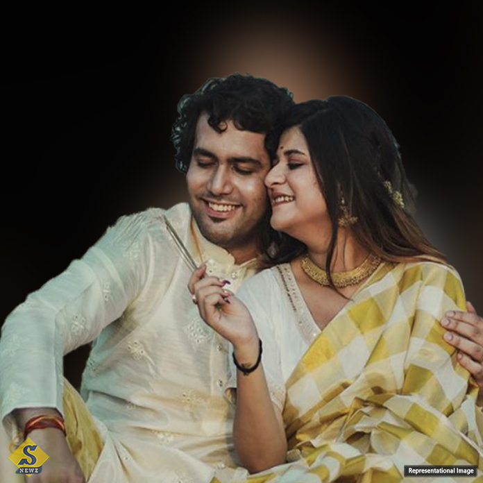 Rupsha-Chatterjee-Rupsha-Chatterjee-Sayandip-Sarkar-got-married-in-Ashwin