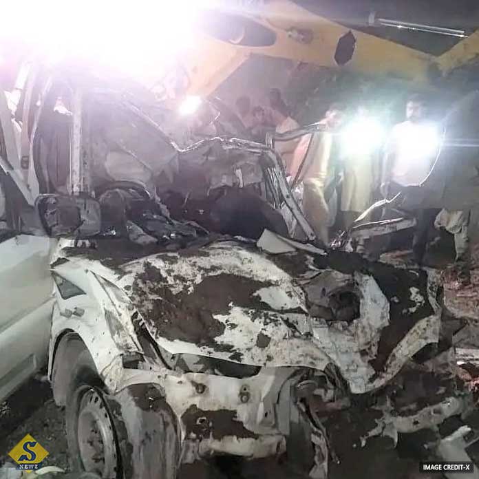 SDM-and-son-die-in-Kashmir-after-car-hits-boulder
