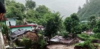 রুদ্রপ্রয়াগ ও চামোলিতে মেঘভাঙা বৃষ্টি, ধ্বংসস্তূপে আটকে বহু