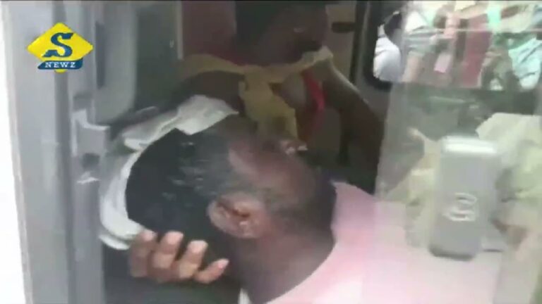 ধুন্ধুমার পার্কস্ট্রিট, পুলিশের লাঠি, রাস্তায় বসে শুভেন্দুর প্রতিবাদ