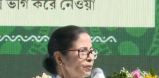 অফিসারদের সাসপেন্ড কিসের রুল, তোপ মুখ্যমন্ত্রীর