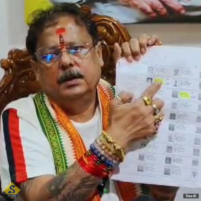মা আর মেয়ের বয়সের ফারাক ৬ বছর!