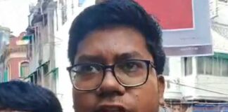 ৪ চিকিৎসককে ফের তলব, হেয়ার স্ট্রিট থানায় বিক্ষোভ