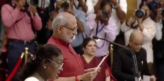 উপ-রাষ্ট্রপতি হিসাবে শপথ নিলেন সিপি রাধাকৃষ্ণণ