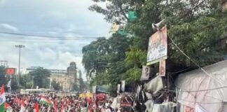 ধর্মতলা থেকে ডোরিনায় তৃণমূলের ‘ভাষা’ মঞ্চ