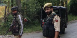 কুলগামে গুলির লড়াই, খতম ১ জঙ্গি, আহত ৩ জওয়ান