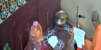 মঙ্গলারতি-ভোগ বিতরণ, বেলুড় মঠে ভক্তসমাগম