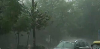 দিল্লিতে ভারী বৃষ্টি, জলমগ্ন বহু এলাকা