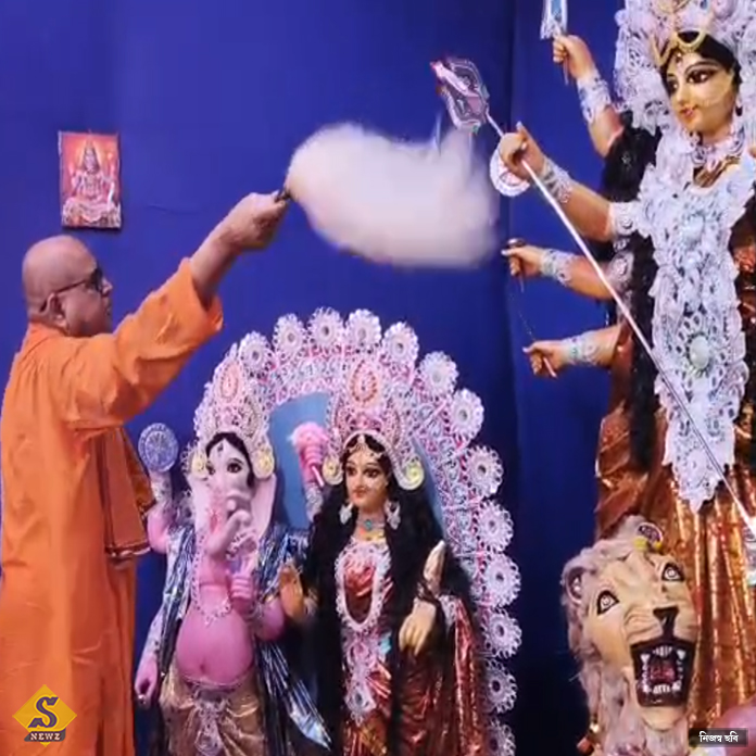 সাকির-অপরূপার পুজোয় সম্প্রীতির বার্তা