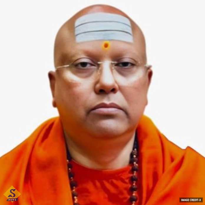 যৌন হেনস্থা, পলাতক দিল্লির আশ্রম প্রধান