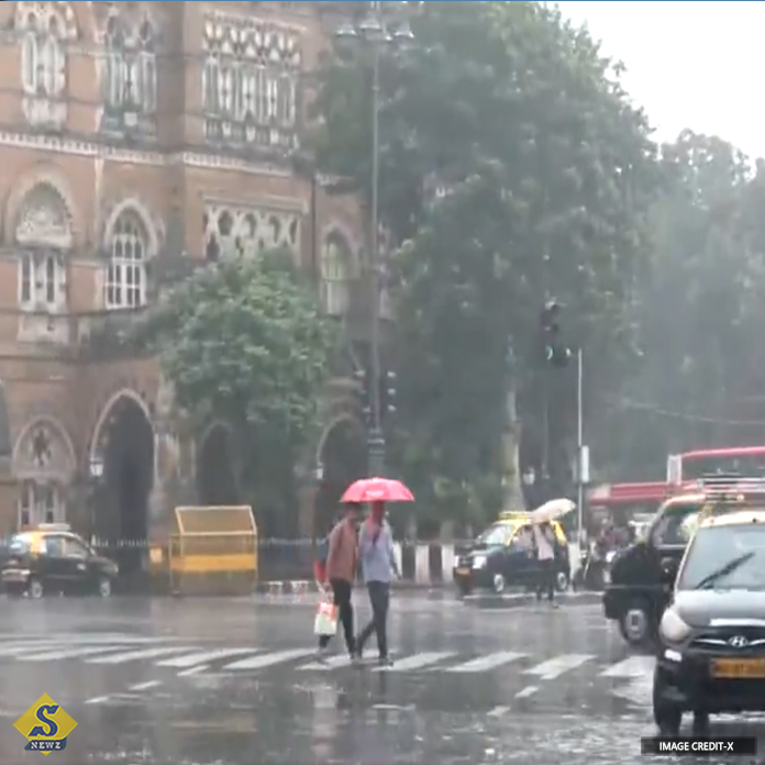 ব্যাপক বৃষ্টি সঙ্গে ঝড়, মুম্বইয়ে জারি কমলা সতর্কতা