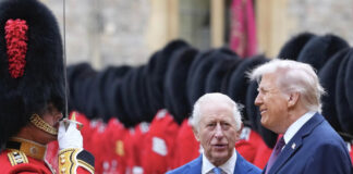 ব্রিটেনে ট্রাম্পকে রাজকীয় সংবর্ধনা