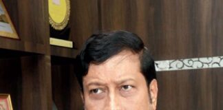 কার্তিক মহারাজের বিরুদ্ধে মামলা করতে গিয়ে জরিমানা সব্যসাচীর