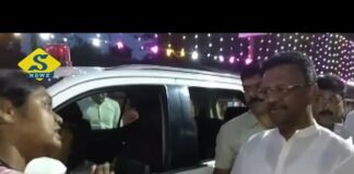বেহাল রাস্তা কেন, গাড়ি দাঁড় করিয়ে ফিরহাদকে প্রশ্ন