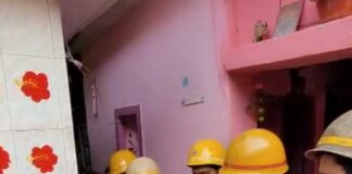 পেয়ারাবাগান বস্তির একটি ঘর আগুনে ভস্মীভূত