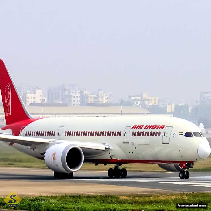 এয়ার ইন্ডিয়ার ফ্লাইটে যান্ত্রিক ত্রুটি, মাঝ আকাশে চালু ‘র‍্যাট’