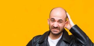 রোজ হেলমেট পরে মাথায় টাক