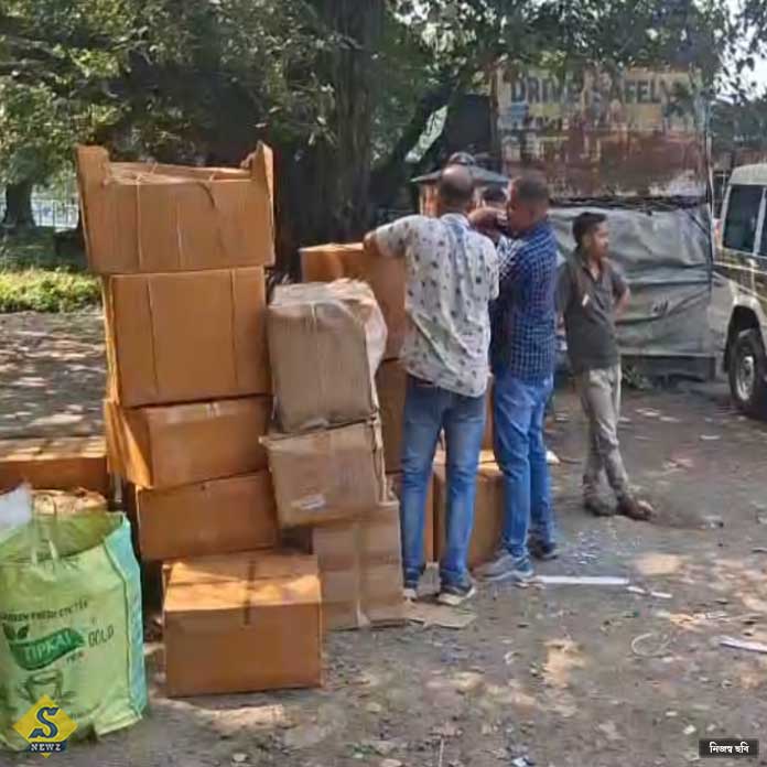 ধর্মতলায় গাড়ির মধ্যে প্রচুর নিষিদ্ধ বাজি