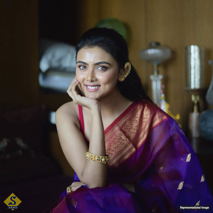 Idhika-is-busy-with-her-career,-not-marriage.