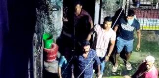 বাজির প্রতিবাদ করায় এবার টালিগঞ্জে শ্লীলতাহানি-ভাঙচুর