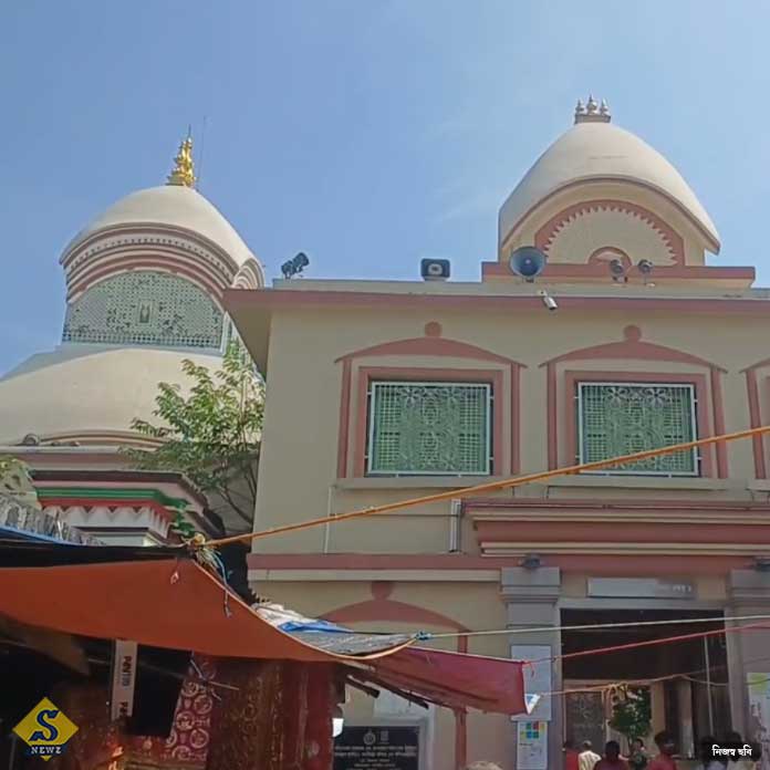 দীপান্বিতা অমাবস্যায় কালীঘাটে লক্ষ্মীপুজো 