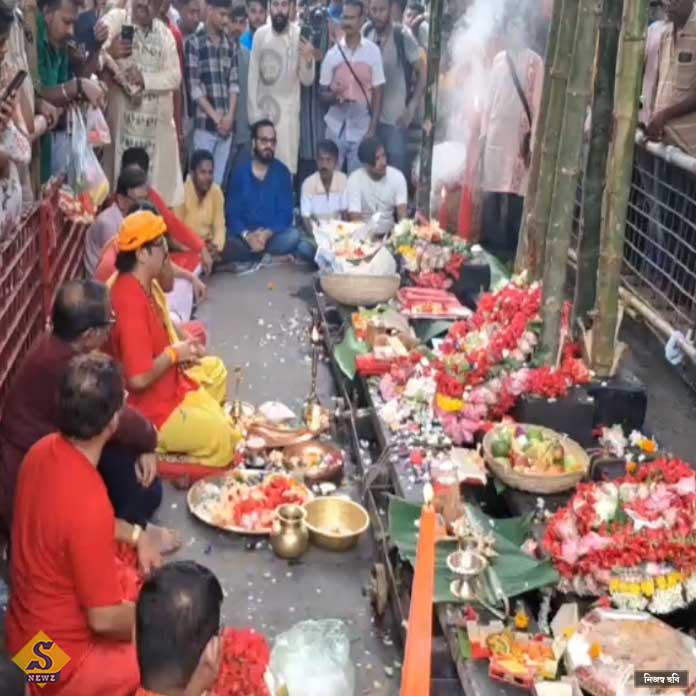 কাঠামো পুজো দিয়ে শুরু নৈহাটি বড়মার আরাধনা 