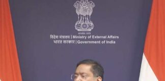 আফগান সার্বভৌমত্বে ‘ক্ষুব্ধ’ পাকিস্তান, তোপ রণধীরের