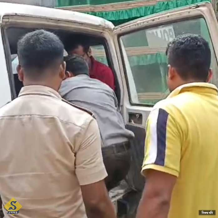 কেন্দ্রীয় মন্ত্রীদের ছবি রেখে রেলে চাকরির নামে প্রতারণা হিন্দমোটরে