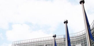 তিনটি ভারতীয় সংস্থার ওপর নিষেধাজ্ঞা জারি করল ই ইউ