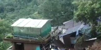 উত্তরবঙ্গে বিপর্যয়, খোঁজ নেই যাদবপুরের ছাত্রের