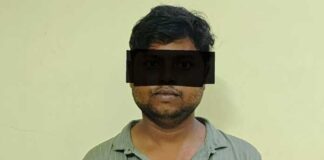 পকেটে ২৭টি এটিএম কার্ড! মুর্শিদাবাদে ধৃত যুবক