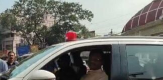 নতুন গানে শুভেচ্ছা, দিদি মমতার থেকে ফোঁটা নিলেন সিপি-নেতারাও