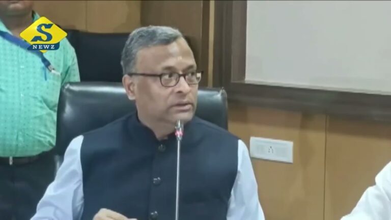 এবার টোটোর রেজিস্ট্রেশন মাস্ট: স্নেহাশিস