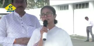 এত রাতে ক্যাম্পাসের বাইরে, অভিভাবক মুখ্যমন্ত্রী