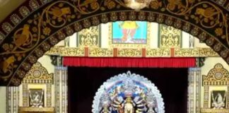 নবমীতে বেলুড় মঠে পূজার্চনা