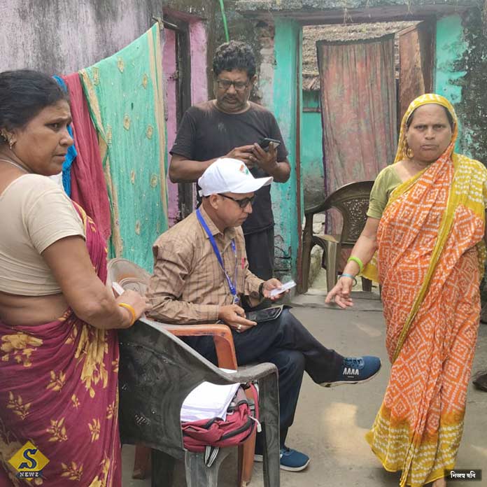 বাড়ি বাড়ি গিয়ে এসআইআর-র কাজ শুরু বিএলওদের