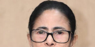 বোঝান অমিত মিত্র, ছিল ব্লান্ডার, স্বীকার মুখ্যমন্ত্রীর