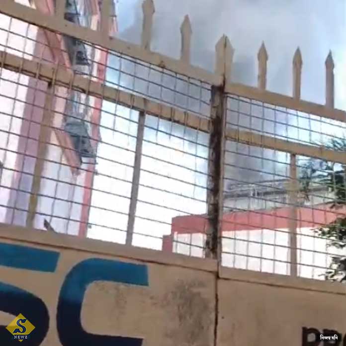 Fire,-explosion-at-CESC-transformer-in-Chandni