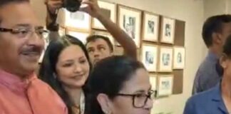 হঠাৎ নন্দনে মুখ্যমন্ত্রী, শেয়ার করলেন পুরনো দিনের দুষ্টুমি