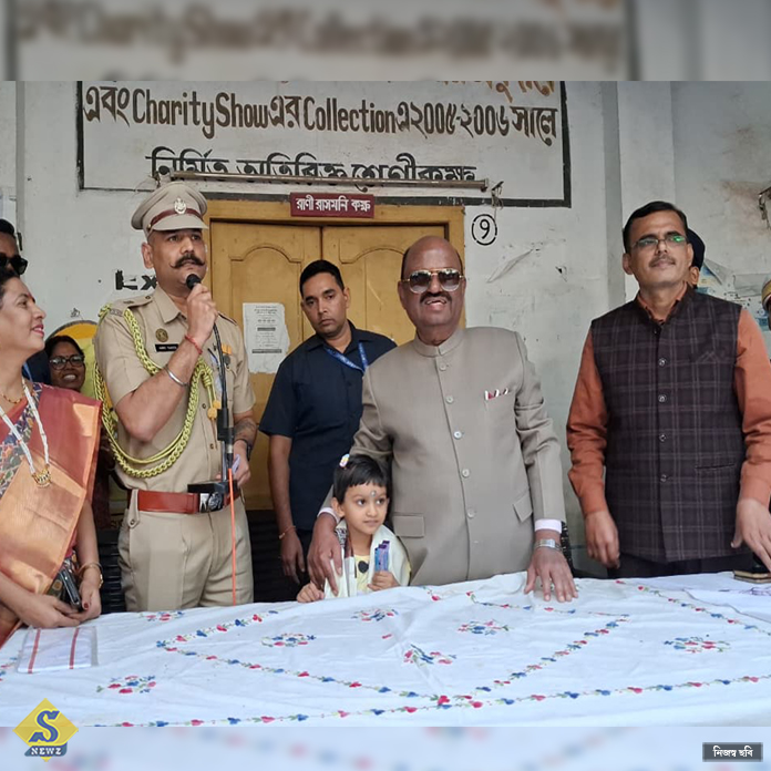 সহযাত্রী শিক্ষিকার স্কুলে রাজ্যপাল, ঘুরে দেখলেন মুর্শিদাবাদ সীমান্তও