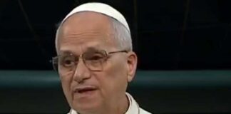 বিশ্বব্যাপী শান্তি প্রতিষ্ঠার আহ্বান পোপের