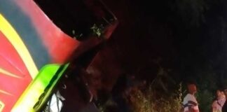 অন্ধ্রপ্রদেশে যাত্রীবোঝাই বাস খাদে পড়ে মৃত ৯